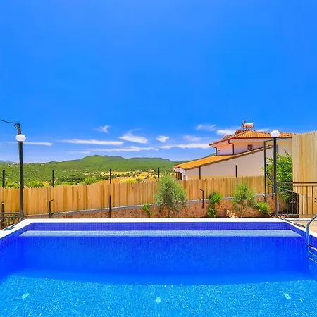 Luxury Meri With Pool And Jakuzi In Villa Kas