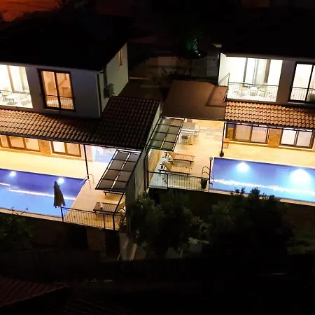 Luxury Meri With Pool And Jakuzi In Villa Kas