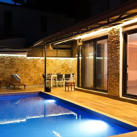 Βίλα Luxury Meri With Pool And Jakuzi In Κας