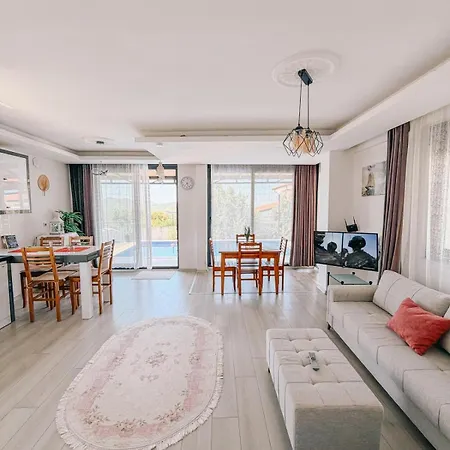 Villa Luxury Meri With Pool And Jakuzi In